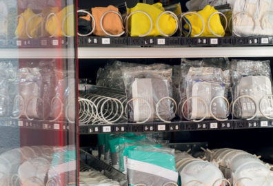 Distributori automatici di DPI e materiali di consumo: come abbattere gli sprechi e rendere la produzione snella