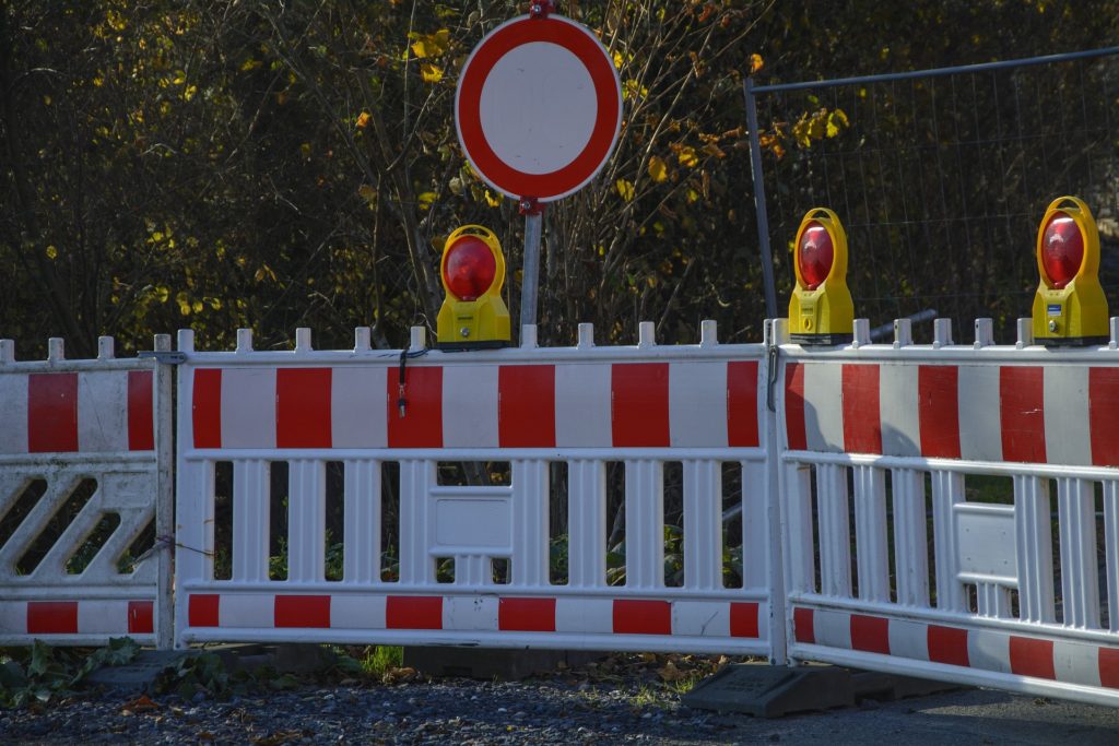 sicurezza lavori stradali-installazione barriere sicurezza