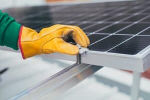 Come installare fotovoltaico sui tetti piani-installazione