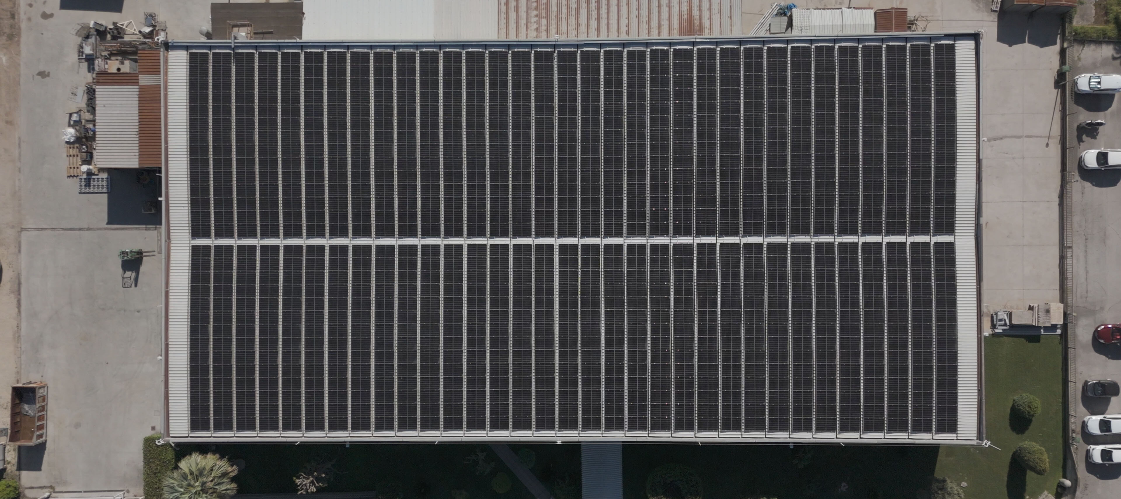 Come un impianto fotovoltaico da 400 kW può far risparmiare quasi 2 milioni di euro a un’azienda